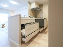 【神奈川県/川崎市川崎区大師本町】シャリエ川崎大師 キッチン：約3.4帖