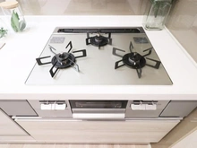 【神奈川県/川崎市川崎区大師本町】シャリエ川崎大師 キッチン：三口コンロ