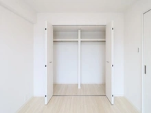 【神奈川県/茅ヶ崎市中海岸】レゾン茅ヶ崎中海岸 洋室：約6.0帖