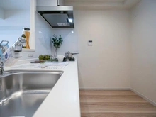 【神奈川県/横浜市神奈川区白幡南町】インペリアル東白楽ガーデンハウス A棟 キッチン