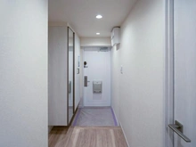 【神奈川県/横浜市神奈川区白幡南町】インペリアル東白楽ガーデンハウス A棟 玄関