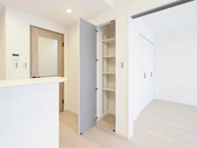 【神奈川県/横浜市港南区日野中央】ライオンズガーデン港南台 LDK：収納