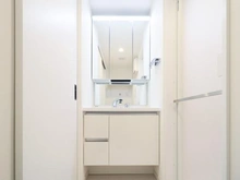 【神奈川県/横浜市港南区日野中央】ライオンズガーデン港南台 洗面室