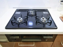 【東京都/八王子市明神町】エクセレンス八王子 キッチン：三口コンロ