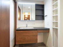 【神奈川県/川崎市麻生区向原】クレストフォルム新百合ヶ丘サウスヒル 洗面室