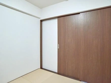 【神奈川県/川崎市麻生区向原】クレストフォルム新百合ヶ丘サウスヒル 和室：約4.5帖