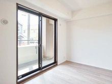 【神奈川県/川崎市麻生区向原】クレストフォルム新百合ヶ丘サウスヒル 洋室：約5.5帖