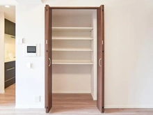 【神奈川県/川崎市麻生区向原】クレストフォルム新百合ヶ丘サウスヒル LDK：収納