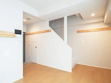 【神奈川県/横浜市緑区十日市場町】ホーメストプラザ十日市場西館 リビング・ダイニング