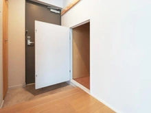 【神奈川県/横浜市緑区十日市場町】ホーメストプラザ十日市場西館 玄関