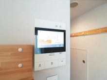 【神奈川県/横浜市緑区十日市場町】ホーメストプラザ十日市場西館 TVモニター付きインターホン