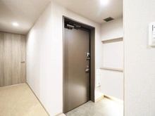 【神奈川県/川崎市幸区小倉】パークシティ新川崎 東三番街 F棟 玄関