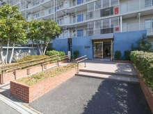 【神奈川県/横浜市鶴見区元宮】鶴見スカイハイツA棟 アプローチ