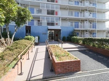 【神奈川県/横浜市鶴見区元宮】鶴見スカイハイツA棟 アプローチ