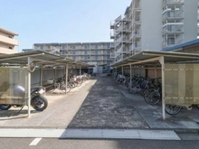 【神奈川県/横浜市鶴見区元宮】鶴見スカイハイツA棟 駐輪場