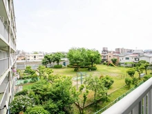 【神奈川県/横浜市鶴見区元宮】鶴見スカイハイツA棟 眺望：LDK側バルコニーから
