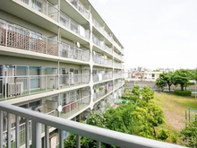 【神奈川県/横浜市鶴見区元宮】鶴見スカイハイツA棟 眺望：LDK側バルコニーから