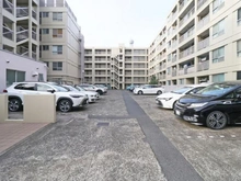 【神奈川県/横浜市港北区大豆戸町】大倉山第二コーポラス 駐車場