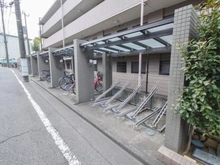 【神奈川県/川崎市多摩区三田】生田ビューフォルム 駐輪場