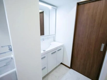 【神奈川県/横浜市金沢区六浦南】エステ・シティ湘南六浦壱番館 洗面室