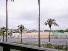 【神奈川県/横浜市金沢区六浦南】エステ・シティ湘南六浦壱番館 眺望：洋室約4.6帖側バルコニーから