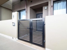 【東京都/八王子市散田町】ル・シック西八王子 ポーチ