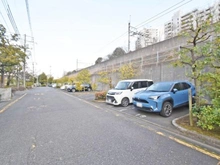 【東京都/八王子市松木】ホームタウン松木 16号棟 駐車場