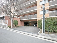 【神奈川県/横浜市港南区大久保】グレイスガーデン上大岡 駐車場