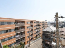 【神奈川県/横浜市港南区大久保】グレイスガーデン上大岡 眺望：LDK側バルコニーから