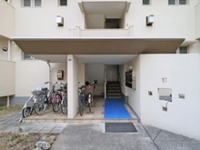 【神奈川県/横浜市港南区港南台】港南台つぐみ 18号棟 アプローチ