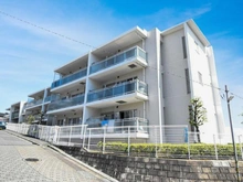 【神奈川県/川崎市多摩区西生田】小田急コアロード読売ランド前 外観