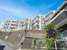 【神奈川県/川崎市多摩区西生田】小田急コアロード読売ランド前 外観