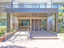 【東京都/府中市押立町】コープ野村府中武蔵野台 3号棟 エントランス