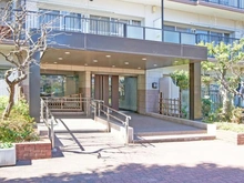 【東京都/府中市押立町】コープ野村府中武蔵野台 3号棟 エントランス