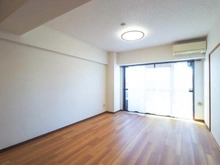 【神奈川県/川崎市宮前区東有馬】タワービレッジ鷺沼 リビング・ダイニング