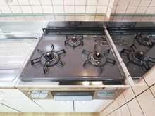 【神奈川県/川崎市宮前区東有馬】タワービレッジ鷺沼 キッチン：三口コンロ