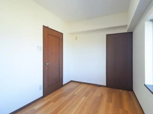 【神奈川県/川崎市宮前区東有馬】タワービレッジ鷺沼 洋室：約6.0帖