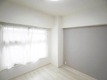 【神奈川県/川崎市麻生区白山】新ゆりグリーンタウンさつき街区 1号棟 洋室：約4.7帖