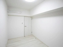 【神奈川県/川崎市麻生区白山】新ゆりグリーンタウンさつき街区 1号棟 洋室：約4.8帖