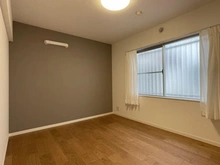 【神奈川県/鎌倉市由比ガ浜】トーア由比ガ浜マンション 洋室：約6.9帖
ウォークインクローゼット付き