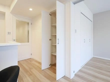 【神奈川県/茅ヶ崎市緑が浜】ライオンズガーデン湘南緑が浜 LDK：収納