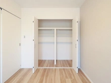 【神奈川県/茅ヶ崎市緑が浜】ライオンズガーデン湘南緑が浜 洋室：約5.9帖