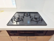 【東京都/板橋区坂下】蓮根ファミールハイツ 1号棟 キッチン：三口コンロ