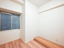 【東京都/板橋区坂下】蓮根ファミールハイツ 1号棟 洋室：約4.1帖
リフォーム中