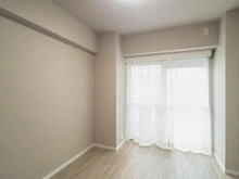 【神奈川県/川崎市宮前区東有馬】鷺沼東ロイヤルマンション 洋室：約4.8帖