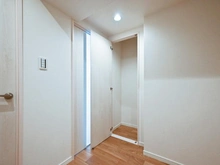 【東京都/北区王子】トーカンマンション王子 廊下：収納