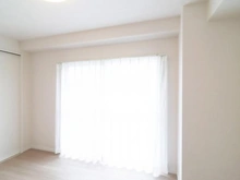 【東京都/足立区保木間】ルミネ竹ノ塚第2 洋室：約5.7帖
ウォークインクローゼット付き