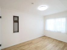 【神奈川県/横浜市栄区公田町】グリーンテラス本郷台 洋室：約6.5帖
ウォークインクローゼット付き