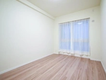 【神奈川県/横浜市中区池袋】グランスイート横濱山手 サービスルーム（納戸）：約5.6帖