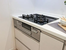 【東京都/世田谷区大蔵】ハイホーム砧公園 キッチン：三口コンロ